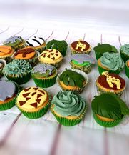 Cuupcakes behorend bij de jungletaart